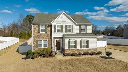 3008 Meadowcrest Trl Williamsburg, VA 23188