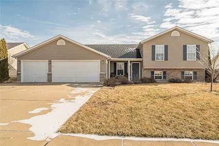 812 Warrior Pass Warrenton, MO 63383