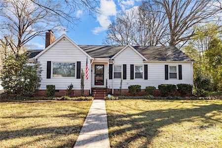 1618 Medford Dr Charlotte, NC 28205