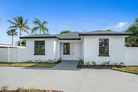 394 Aster Street Palm Beach Gardens, FL 33410