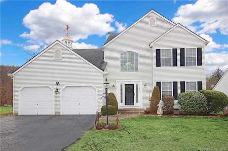 31 Meadow Brook Place Naugatuck, CT 06770
