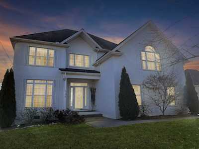 126 Strathmore Way Hendersonville, TN 37075