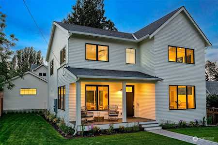 10419 41st Ave SW Seattle, WA 98146
