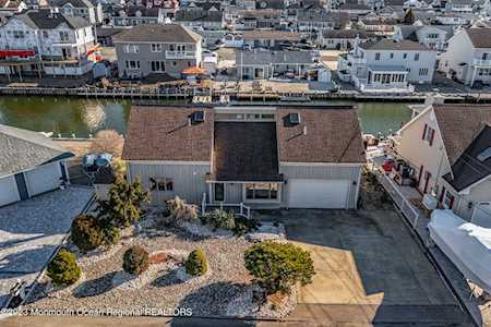 823 Forepeak Dr Forked River, NJ 08731