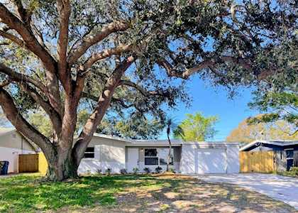 12378 114th St Seminole, FL 33778