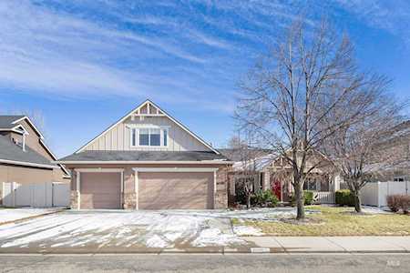 4048 N Tallgrass Ave Meridian, ID 83646