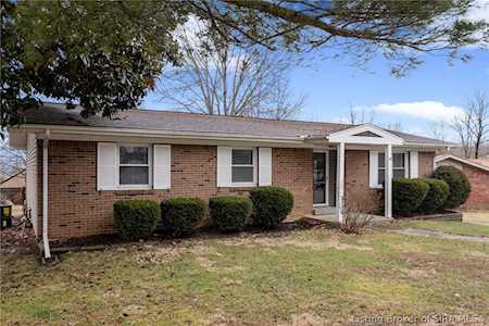 1904 Carriage Ct New Albany, IN 47150