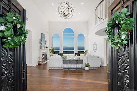 9640 Welk View Drive Escondido, CA 92026
