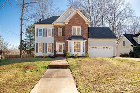 101 River Wood Dr Fort Mill, SC 29715