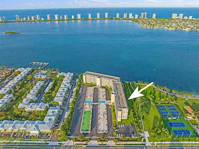 801 Lake Shore Drive #517 Lake Park, FL 33403
