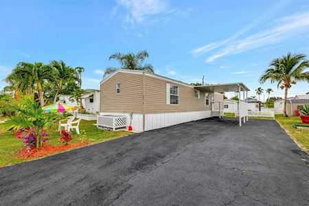 8918 W Shady Lane Boynton Beach, FL 33436