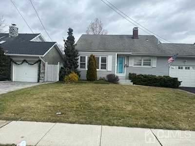 24 Cleveland Avenue Colonia, NJ 07067