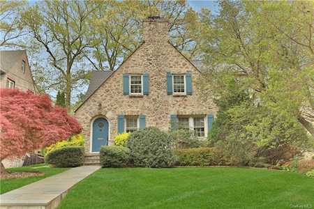 18 Vaughn Avenue New Rochelle, NY 10801
