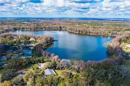 125 Lake Hobbs Rd Lutz, FL 33548