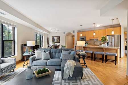 317 Groveland Avenue #203 Minneapolis, MN 55403