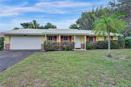 8744 NW 29th Dr Coral Springs, FL 33065