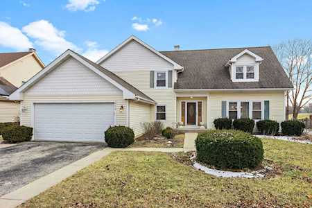 439 Chesterfield Ln Vernon Hills, IL 60061