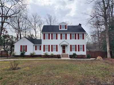 5413 Graymoss Rd North Chesterfield, VA 23234