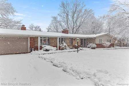 31430 Rocky Crest St Farmington Hills, MI 48336