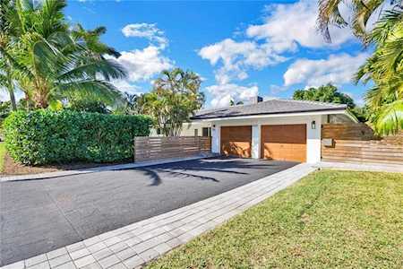 2625 NE 26th Ter Fort Lauderdale, FL 33306
