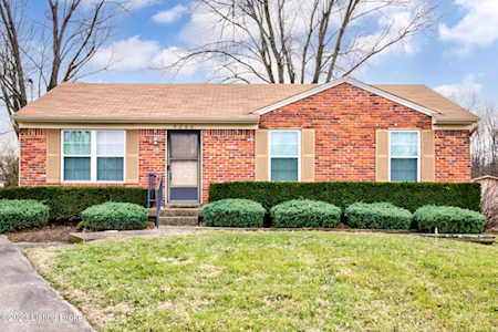 9206 Spruce Ct Pewee Valley, KY 40056