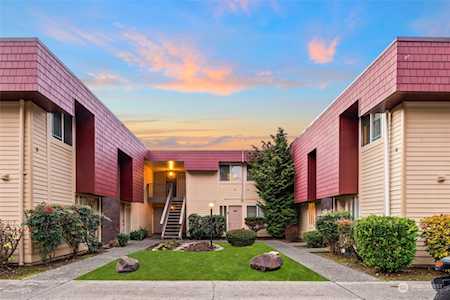 503 142nd Ave SE #65 Bellevue, WA 98007