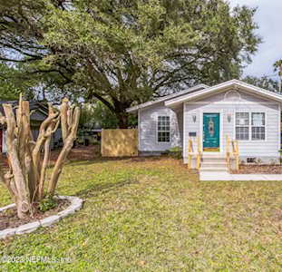 1645 Parkwood ST Jacksonville, FL 32207