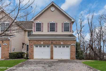 50 Smock Ct Manalapan, NJ 07726