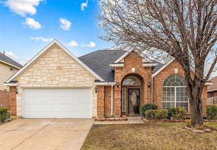 5721 Frio Drive Haltom City, TX 76137