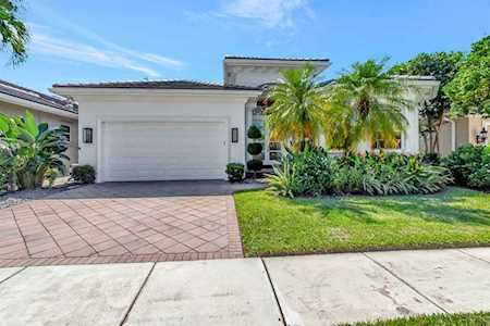 4098 NW Briarcliff Circle Boca Raton, FL 33496