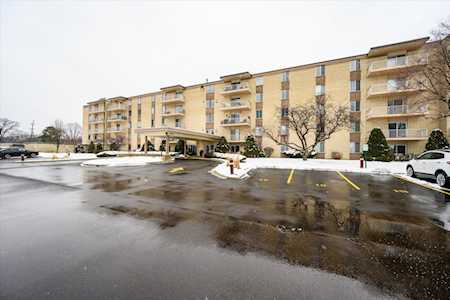 100 W Butterfield Rd #312N Elmhurst, IL 60126
