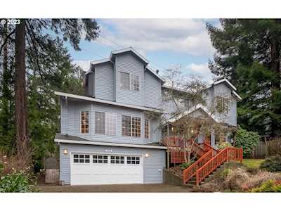 6512 SW Moonshadow CT Portland, OR 97223