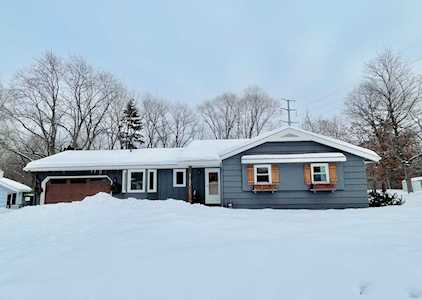 2182 Aztec Lane Mendota Heights, MN 55120
