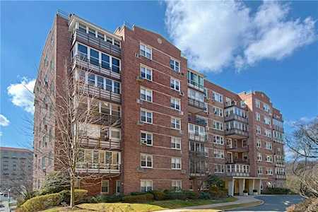 3 Washington Square #4A Larchmont, NY 10538