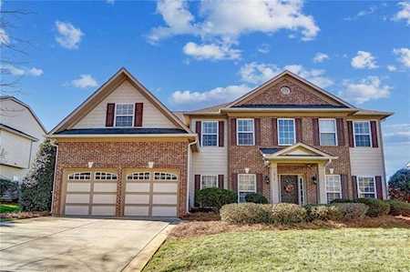 1816 Robbins Meadows Dr Waxhaw, NC 28173