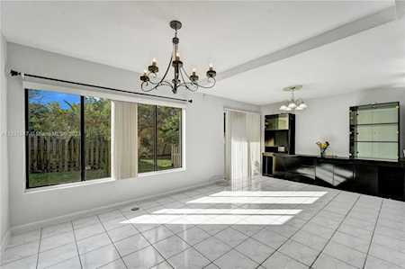 4283 N 76th Ave Davie, FL 33024
