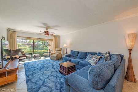 3219 Horse Carriage Way #305 Naples, FL 34105