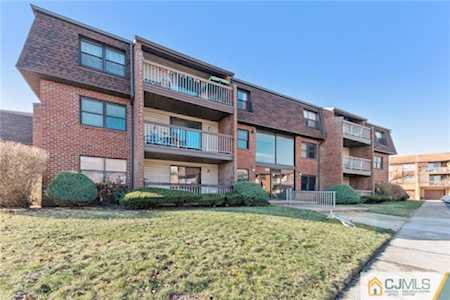102 Beverly Hill Terrace Woodbridge Proper, NJ 07095