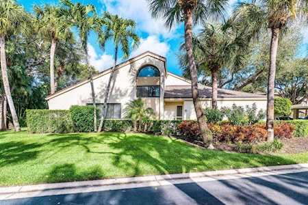 216 Oak Harbour Drive #216 Juno Beach, FL 33408