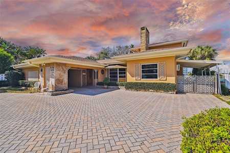 43 Dolphin Dr Treasure Island, FL 33706