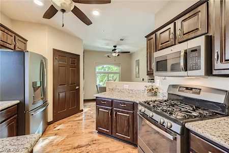 6480 Annie Oakley Dr #422 Las Vegas, NV 89120