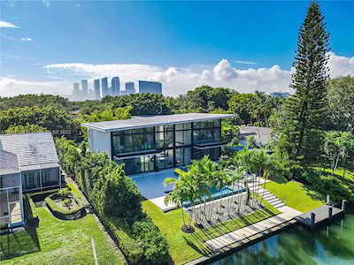 721 Buttonwood Ln Miami, FL 33137