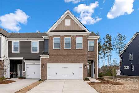1418 Crest Creek Circle Lake Wylie, SC 29710