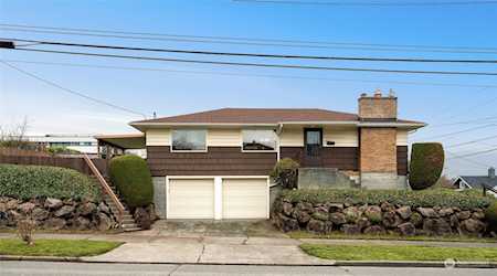 2721 23rd (Fronts On Mcclellan) Ave S Seattle, WA 98144