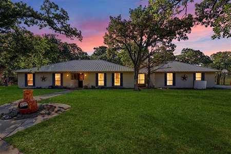 102 Shady Grove Court Joshua, TX 76058