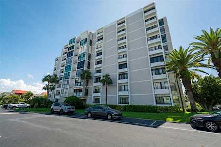 855 Bayway Blvd #507 Clearwater, FL 33767