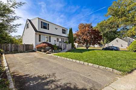 202 Penn Avenue Edison, NJ 08817