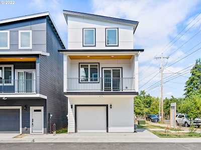 3873 SE 92nd AVE #12 Portland, OR 97266