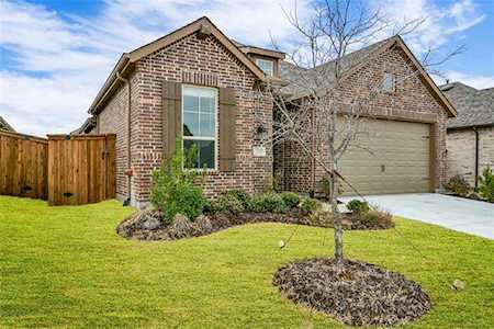 3509 Hunter Street Aubrey, TX 76227