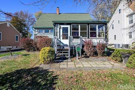 250 Edgeview Road Aberdeen, NJ 07735